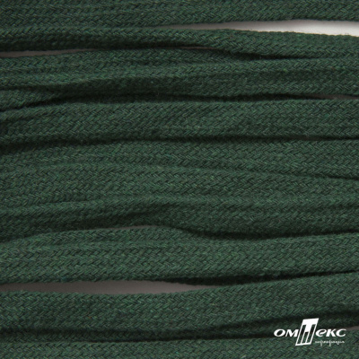 Шнур плетеный d-8 мм плоский, 70% хлопок 30% полиэстер, уп.85+/-1 м, цв.1016-т.зеленый - купить в Евпатории. Цена: 742.50 руб.
